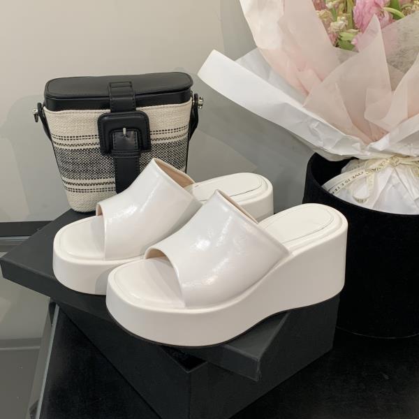 

Fashion Female Shoes House Slippers Platform On A Wedge Slides 2025 Soft Summer Scandals Casual Concise Leisure On A Wedge Shoes Woman 2 35