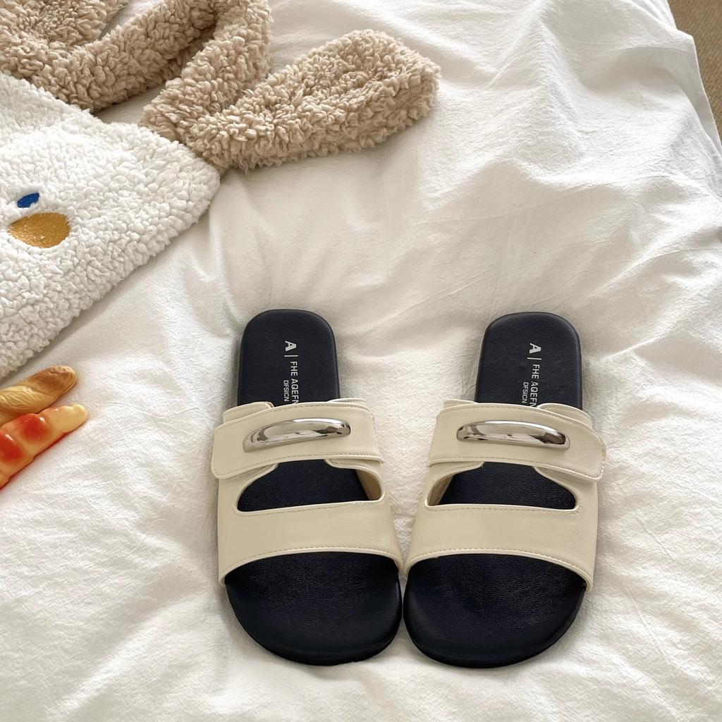 French Retro Silver One-word Drag Women Wear 2025 Summer New Lazy Soft Bottom Fairy Style with Skirt Sandals