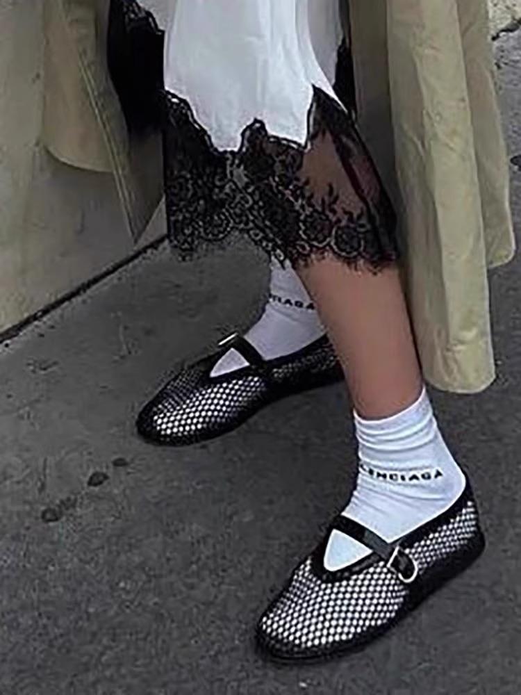 

Round head niche fish grid hollow ballet shoes women s 2025 summer new fashion flat bottom belt buckle black single shoes 40 чёрный