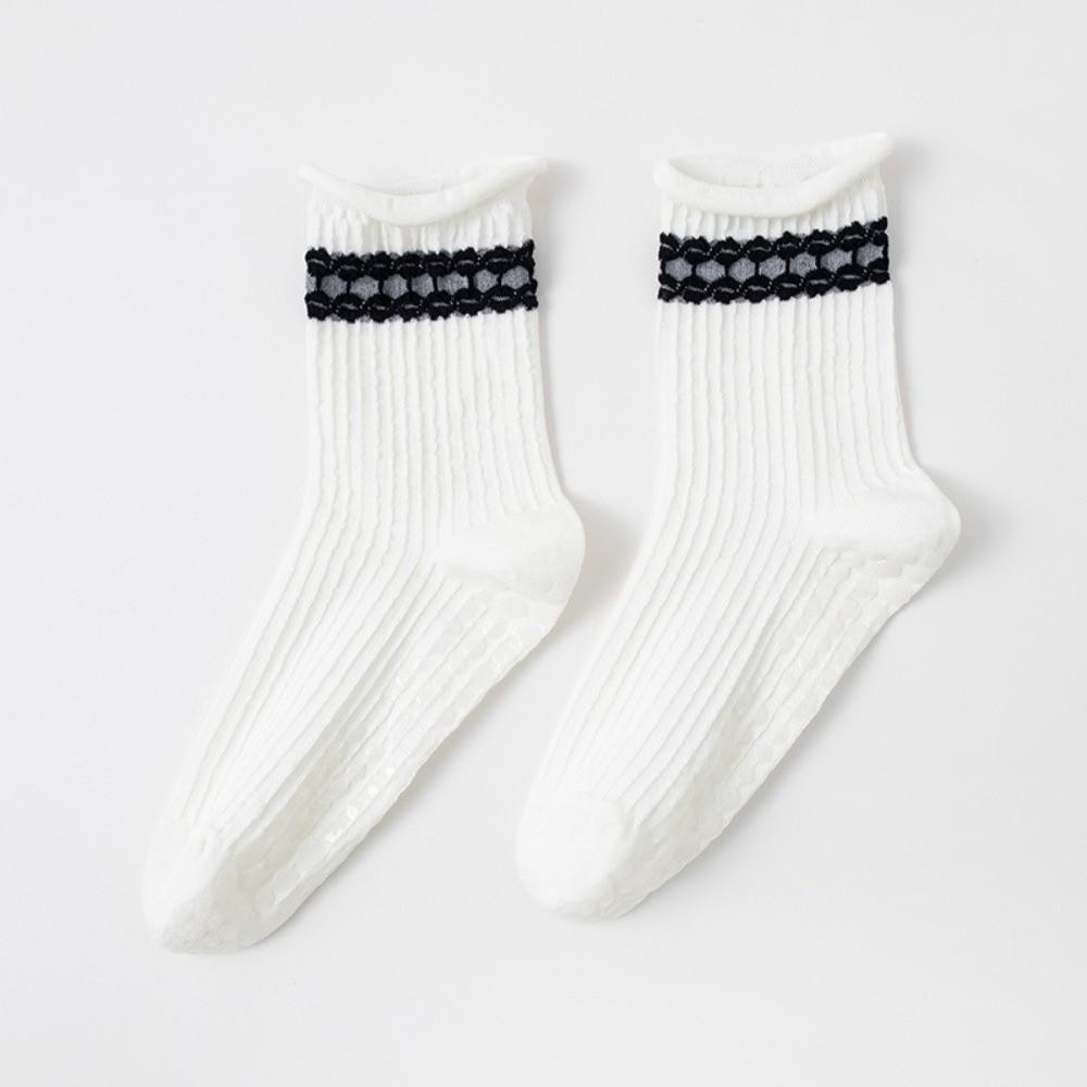 Breathable Pilates Socks for Women Non-Slip Mid Tube Socks Fashion Yoga Socks for Yoga Dance