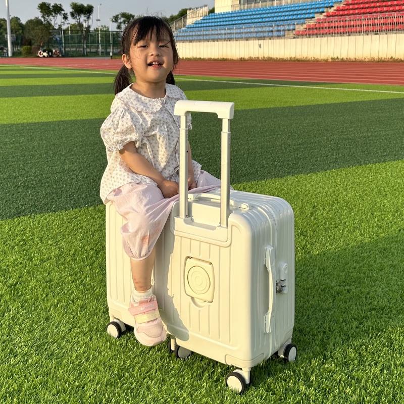 OEING Carry-On Luggage with Folding Footrest