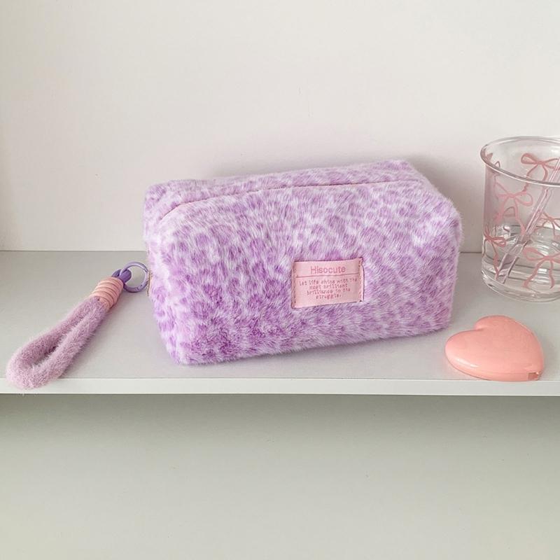 Soft Faux Hair Handheld Makeup Storage Pouch Large Capacity Leopard Pattern Cosmetic Case For Gym Skincare Products
