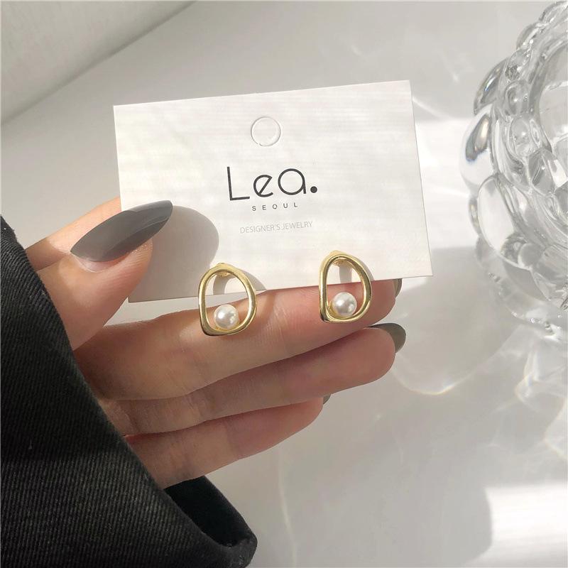 Xiaohongshu-Inspired S925 Silver Japanese-Korean Pearl Stud Earrings - Trendy 2024 Stylish  Elegant Design for Women