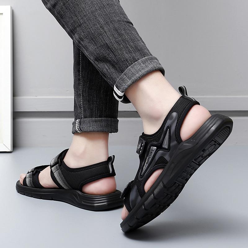 Sandals Men Fashion Breathable Summer Shoes Man Outdoor Men Sandals Slip On Antiskid Beach Sandals Shoes Collision Avoidance