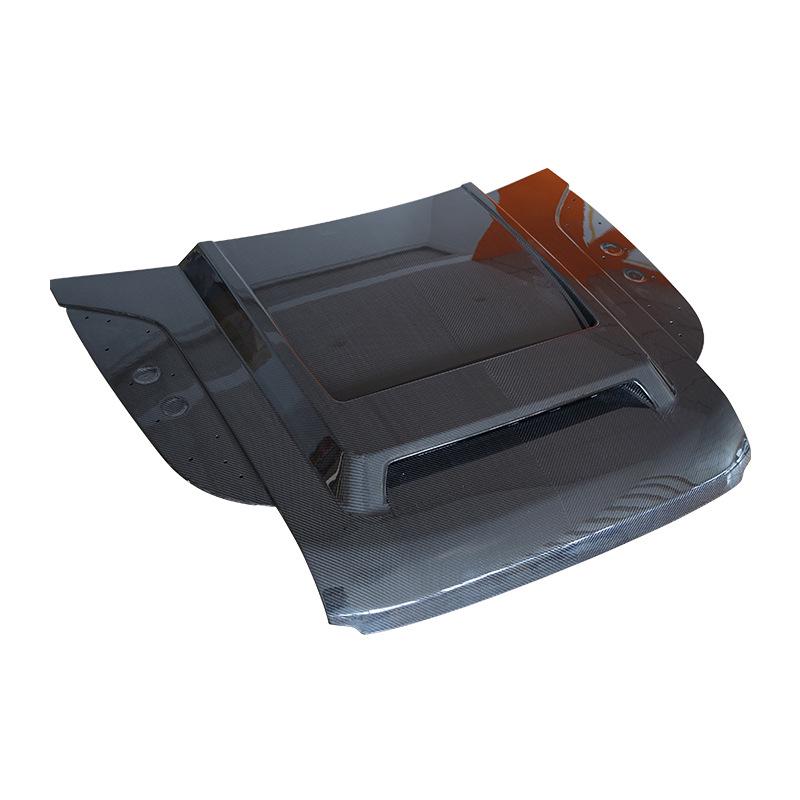 Fits 2020-2023 Land Rover Defender 90/110/130 Carbon Fiber Engine Hood Upgrade.