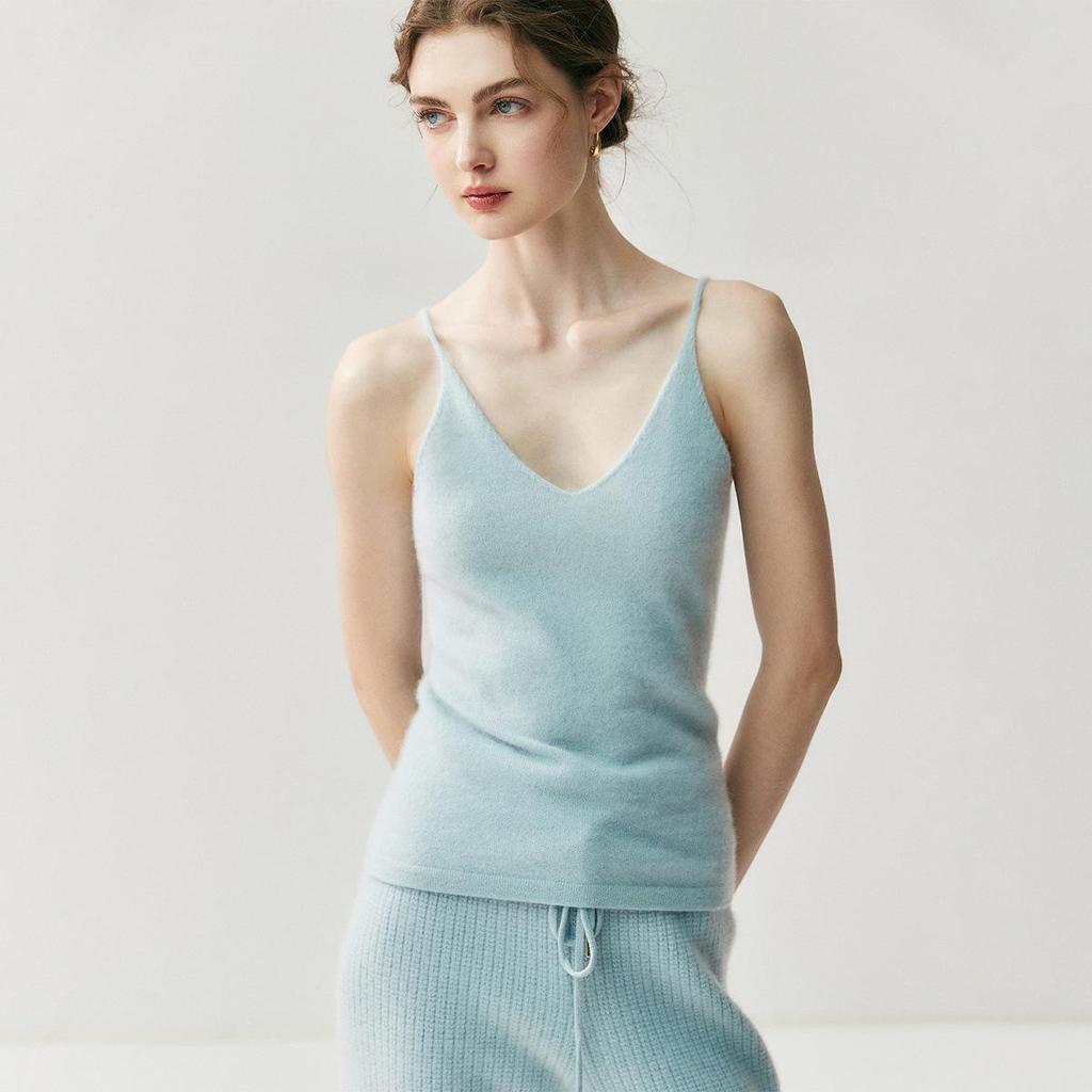Versatile Women's V-Neck Cashmere Knit Camisole - Slim Fit, Thin Straps