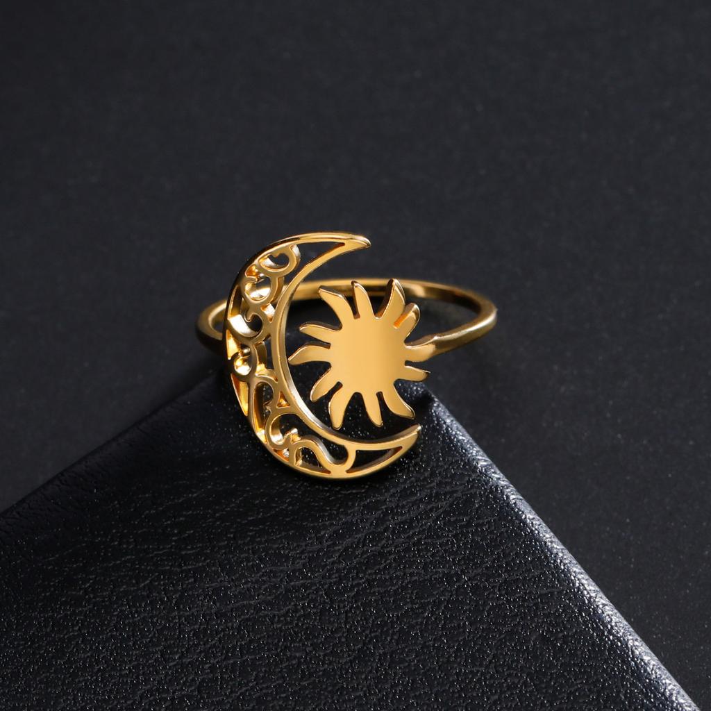 Teamer Crescent Moon Sun Ring Adjustable Stainless Steel Open Ring Exquisite Vintage Filigree Jewelry for Women Birthday Gift