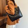 Trendy Street Style Medium Sized Pu Tote Bag Chic Shoulder Bag For Everyday Use