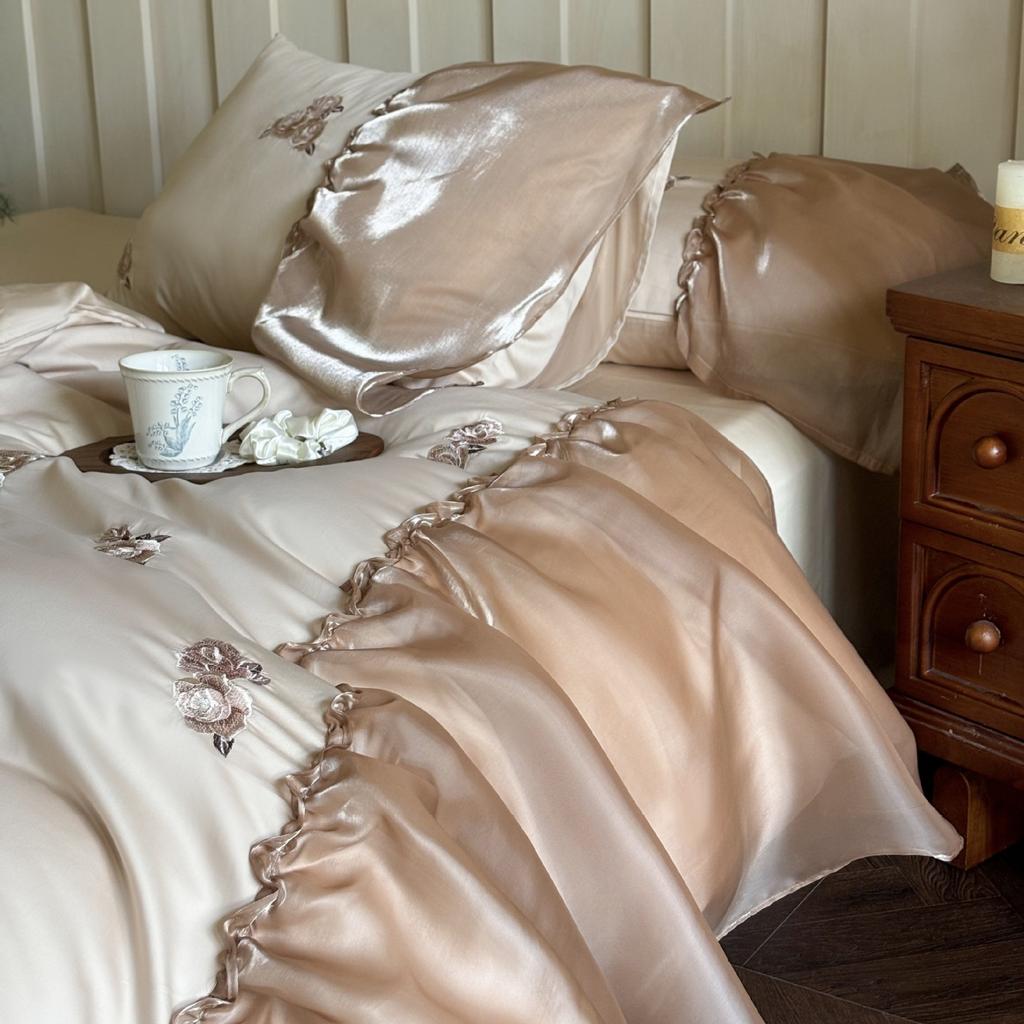 Four-piece Set of Pure Cotton Bedding, French Rose Embroidered Lace, Skin-friendly and Breathable Quilt Cover, Bed Sheet Pillowcase Set.