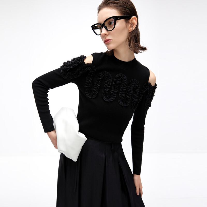 Women s Ruffle Trim Off-Shoulder Knit Pullover L
