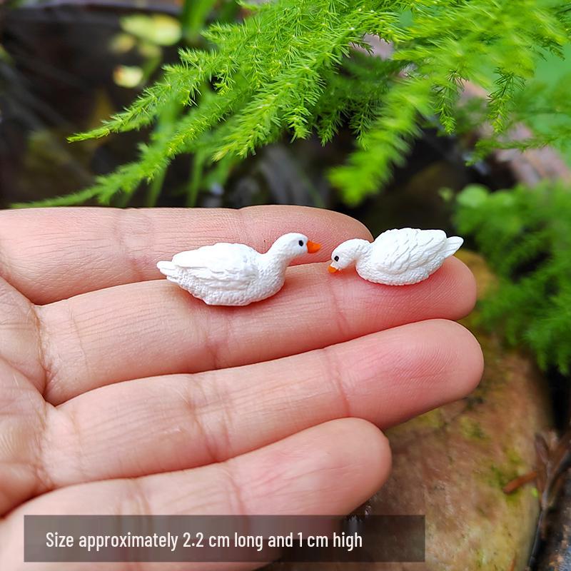 Mini Lotus Pond Micro Landscape Ornament – Rockery Fish Tank DIY Sand Table Bonsai Decoration