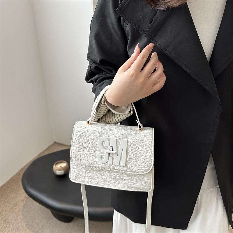 Casual Simple Large-capacity Small Square Bag Bag Women's New Niche Daily Fashion Commuter Bag