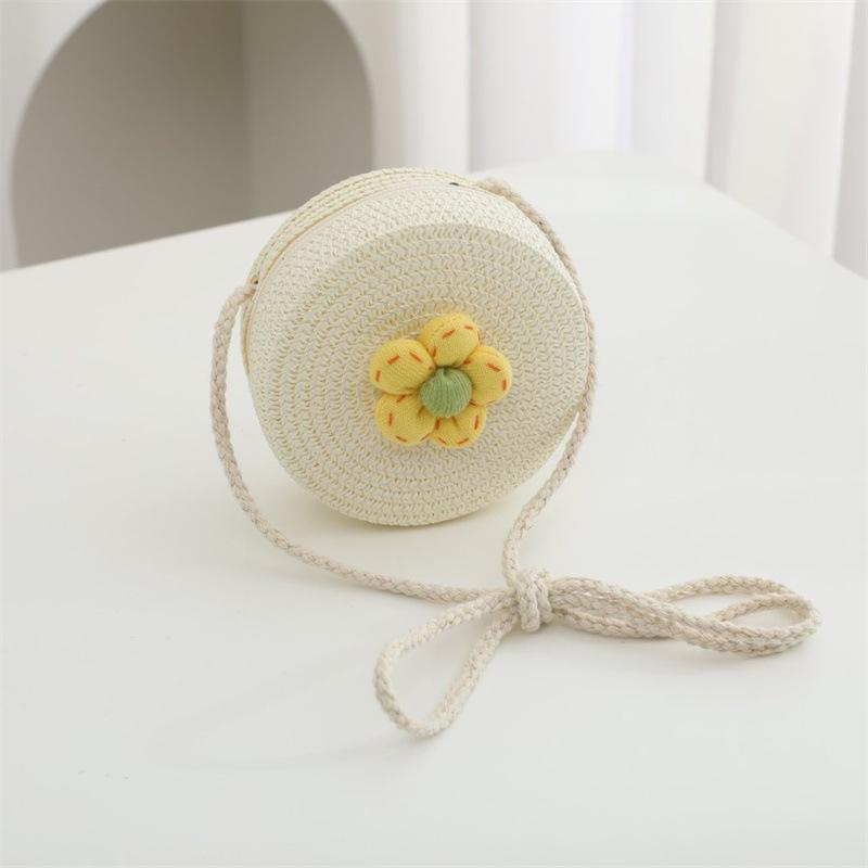 Children's Straw Woven Crossbody Bag - Small Girl's Phone and Coin Purse for Summer Outings and Seaside Trips