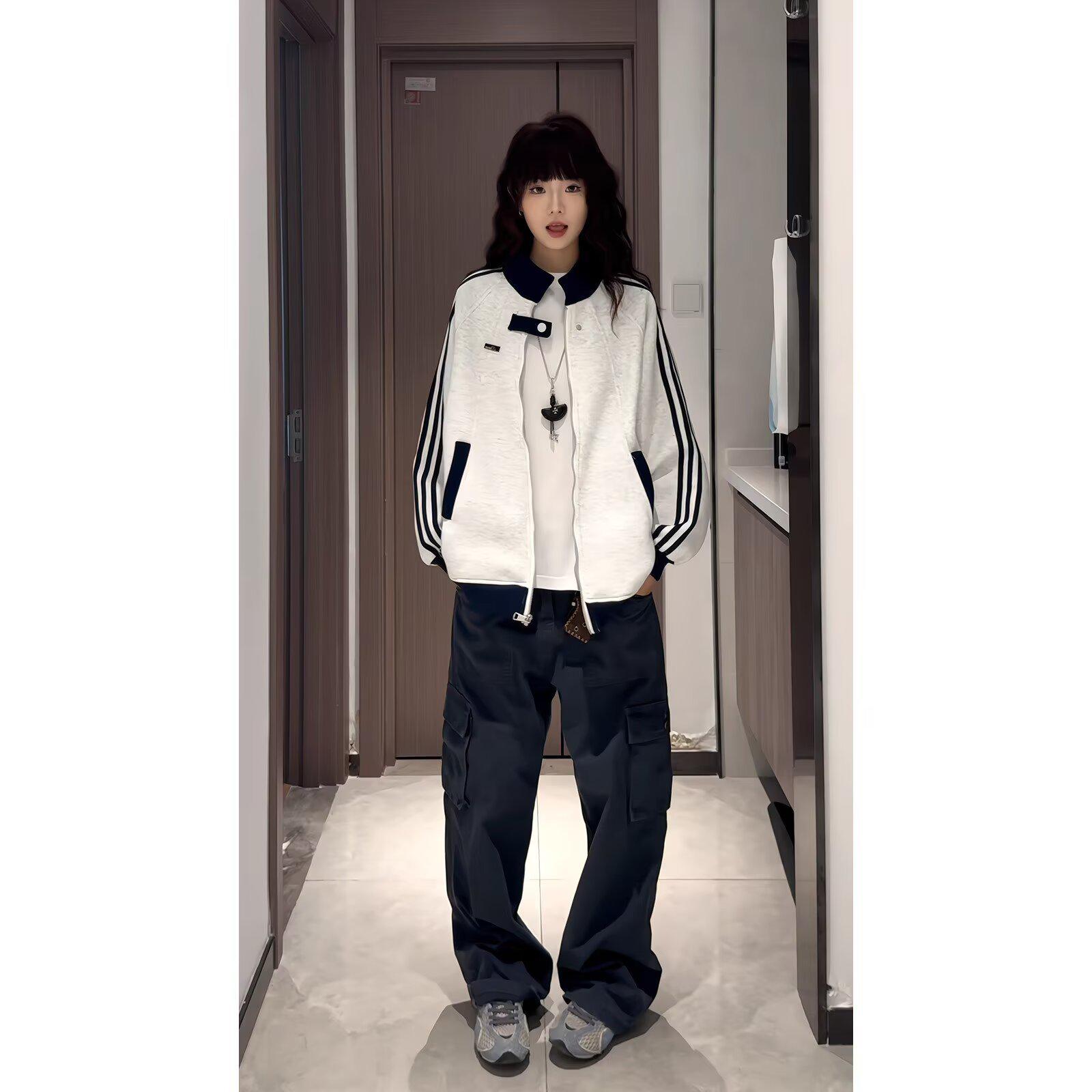 Unisex College Style Baseball Hoodie Jacket Trendy Loose-Fit Stand-Up Collar for AutumnWinter L белыйсерый 2260₽