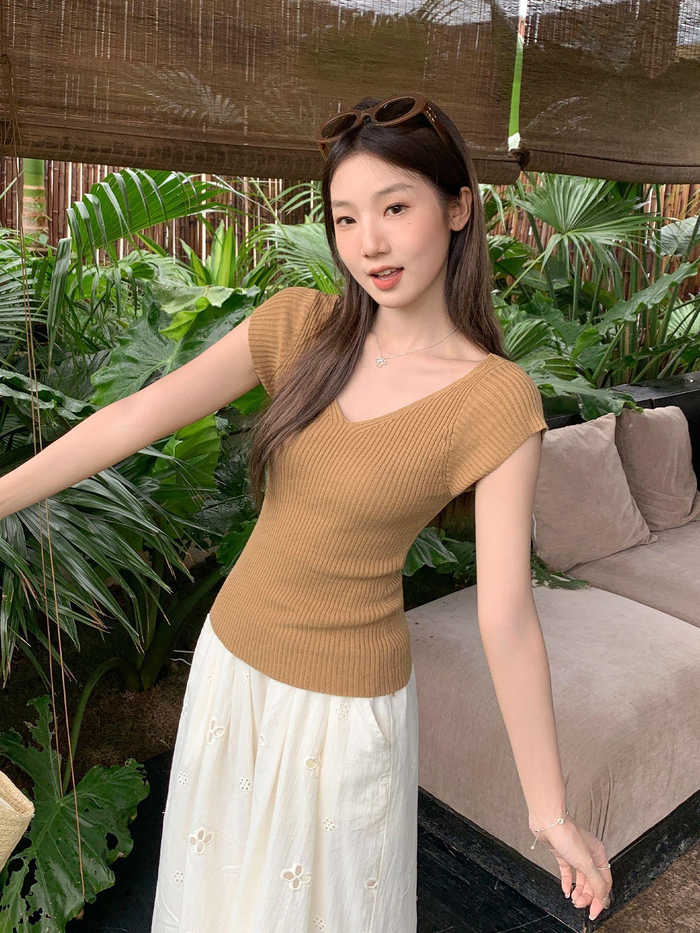 Sexy Spice Girl V-Neck Skinny Clavicle Shoulder Knitted Short Sleeve T-Shirt Women s Summer Chic Slim Fit Premium Top S