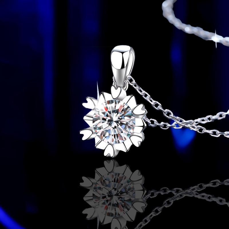 S925 Sterling Silver Moissanite Snowflake Pendant Necklace - Women's Luxurious Non-fading Clavicle Chain.