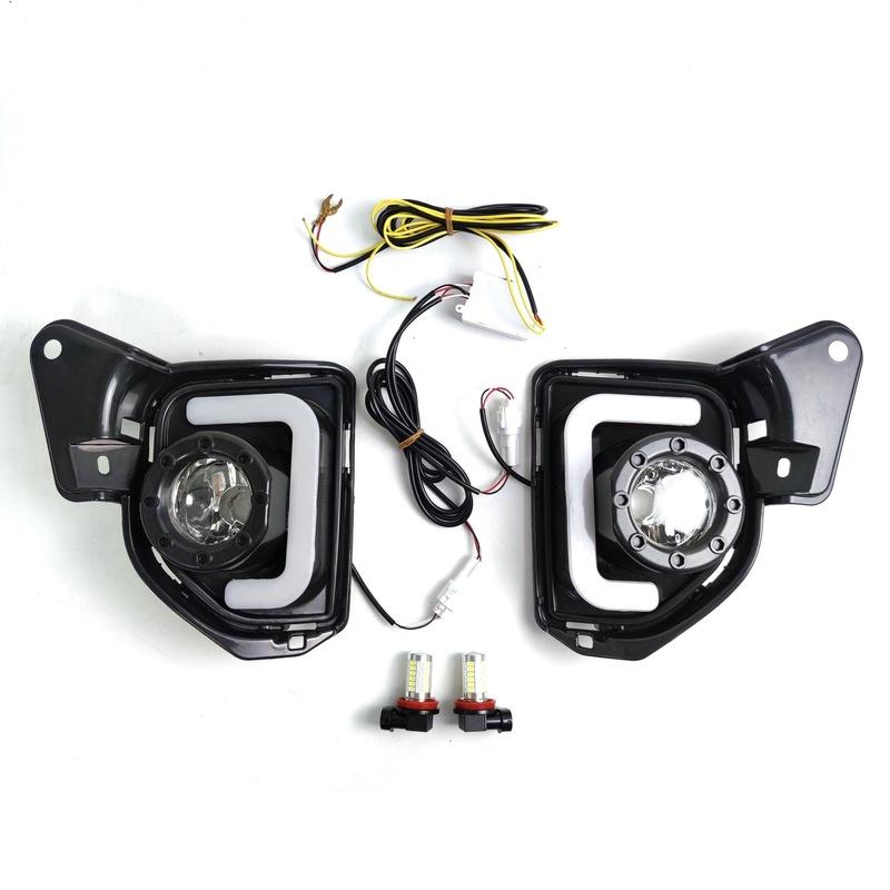 Powerful 2Pcs LED 12V ABS Car Fog Lamp DRL Daytime Running Light For Toyota Hiace 2014 2015 2016 2017 2018 With Turn Signal