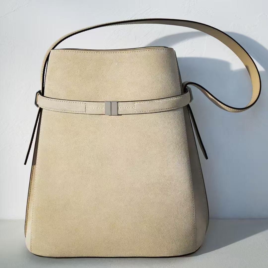 Toteme Hochwertiges Schwedisches Design Echte Leder Bucket Bag – Große Kapazität Pendler Tote und Einzel-Schulter Achseltasche.