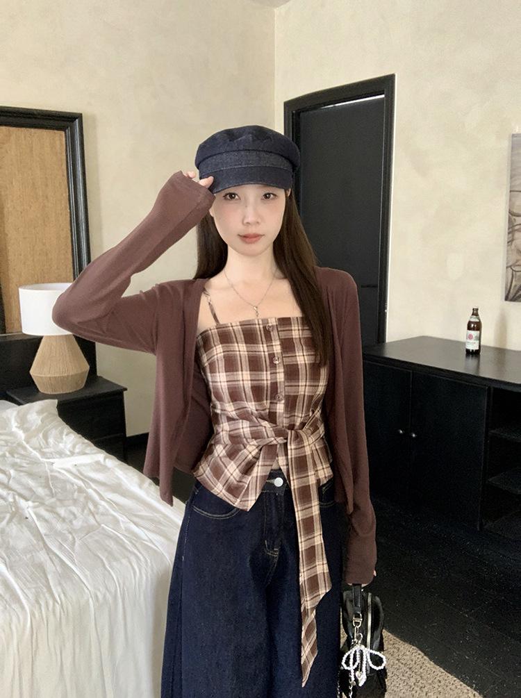 

Plus Size Women s Sweet Spicy Plaid Camisole & Cardigan Two-Piece Set L кавовий