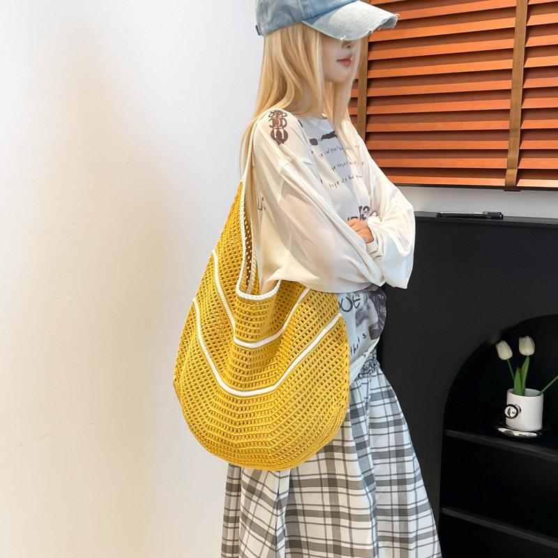 Hollow woven bag mesh knitted women's bag new large-capacity beach bag shoulder tote bag