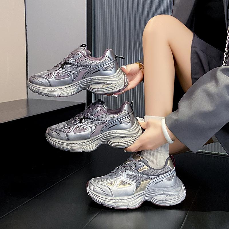 ins Korean version of the new dad shoes for women 2025 autumn student sports running shoes casual shoes platform height increase YS0809