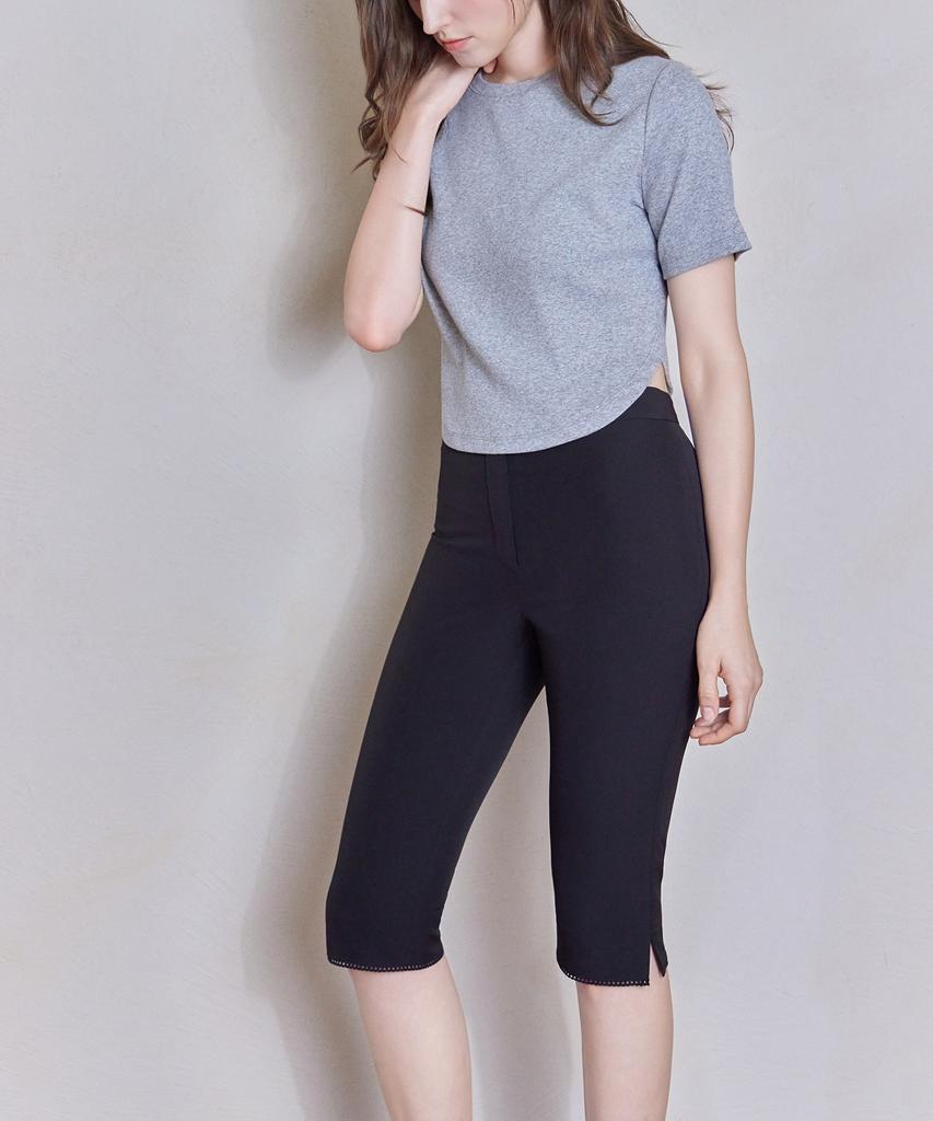 Eosseu Slit Lace Capri Pants (Black)
