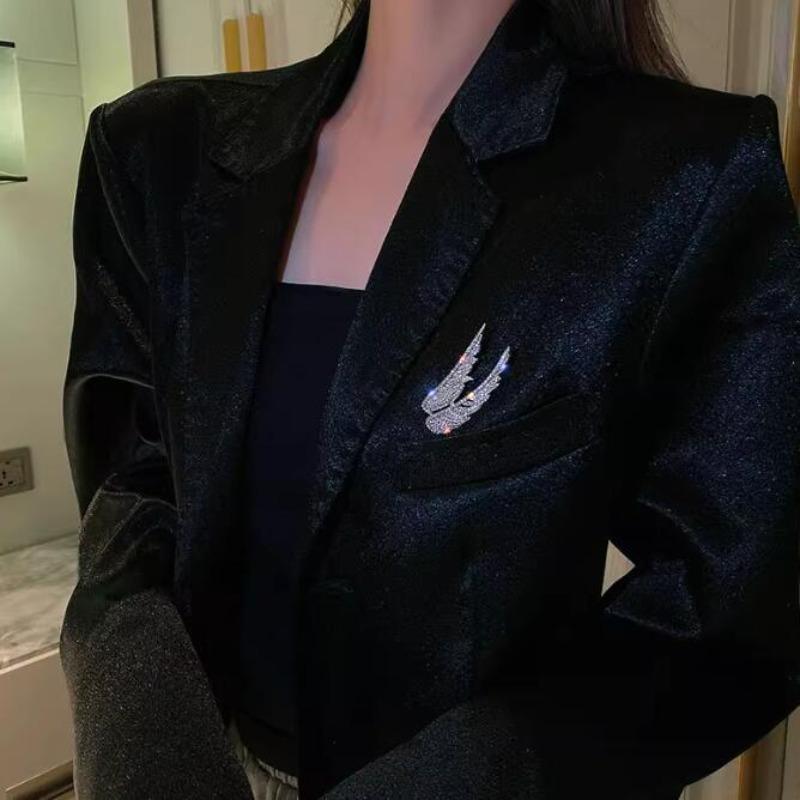 Fashionable Exquisite Feather Brooch Retro Personalized Pin Gorgeous Jewelry Accessories Party Festival Gift Souvenir