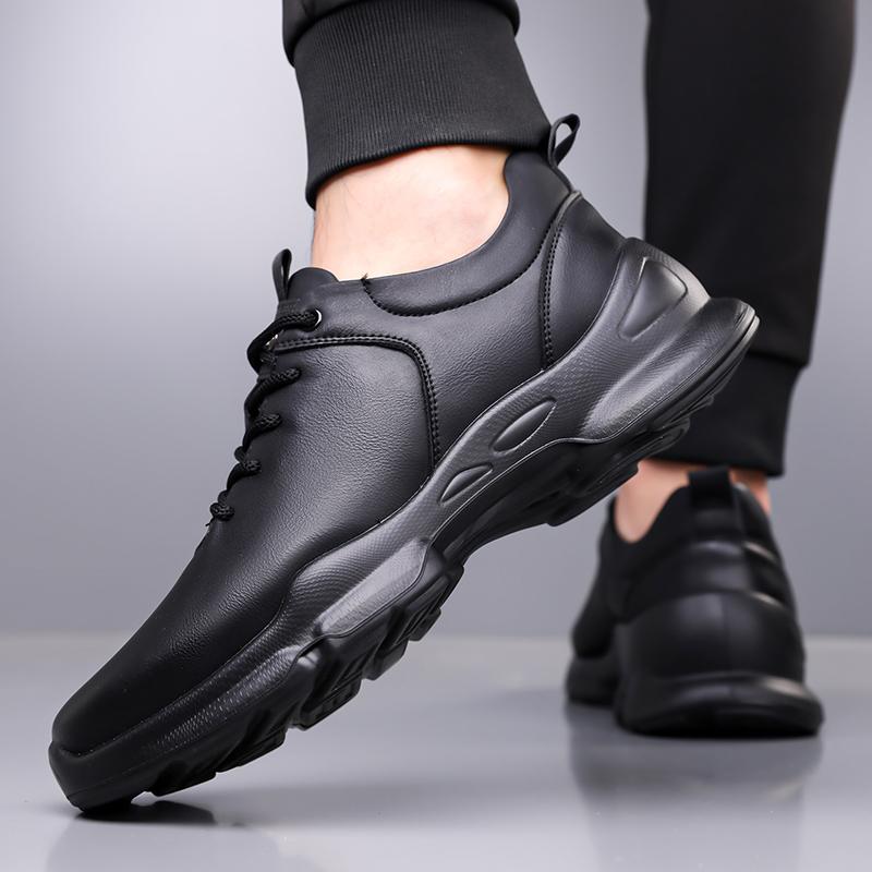 Professional Golf Shoes for Men Made of Leather Fashionable and Soft Design Ideal for Outdoor Walking Sneakers