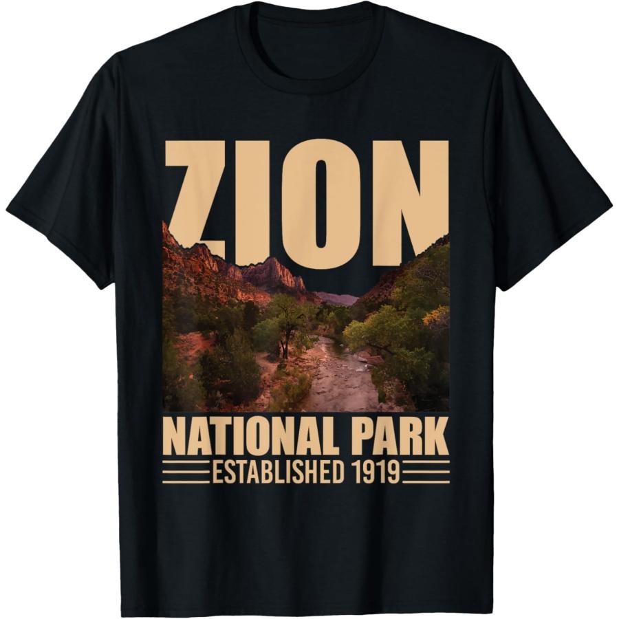 Zion National Park - Retro Hiking & Camping Lover T-Shirt S
