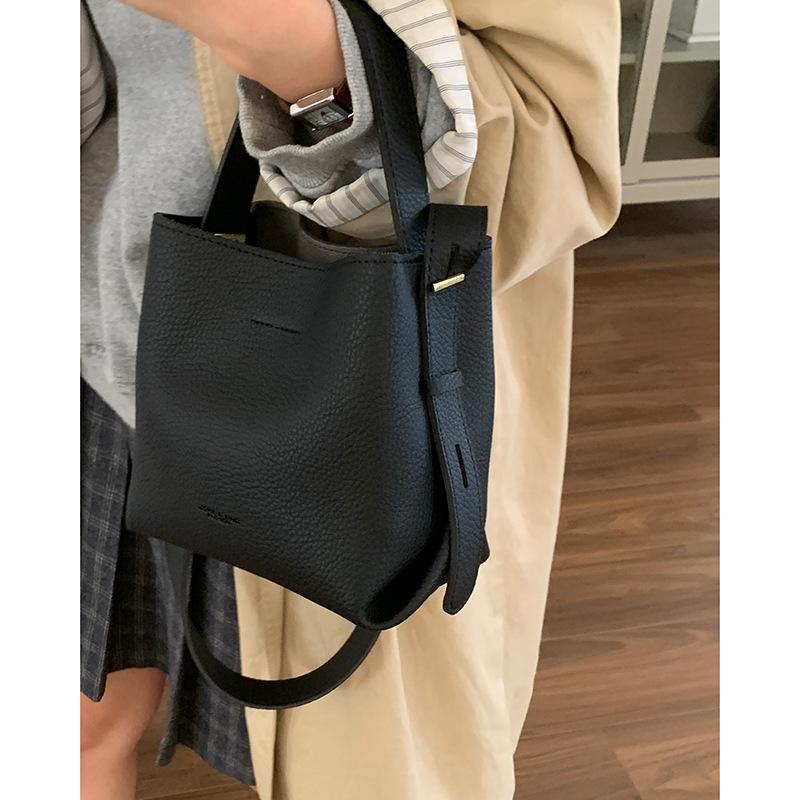 Retro portable bucket bag women's 2025 new trendy Korean underarm bag super hot ins shoulder crossbody bag
