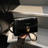 Fashion Niche Crossbody Bag Women's New Versatile Retro Small Square Bag Fashionable Commuting Single Shoulder Women's Bag