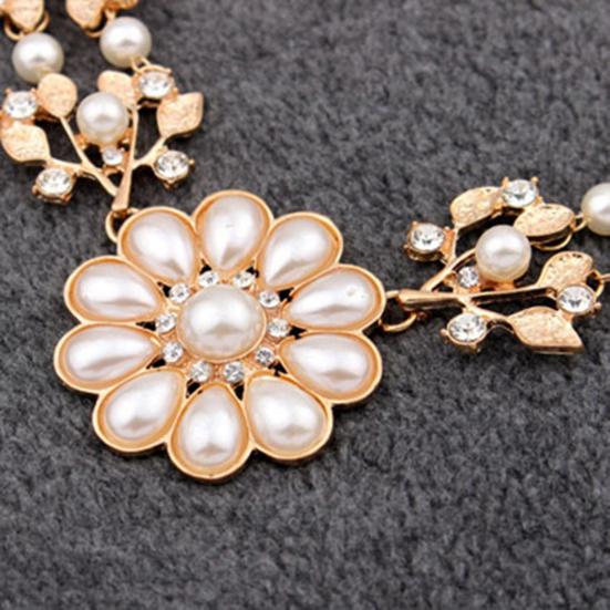 Double-Layer Flower Pendant Faux Pearl Elegant Chain Necklace for Dating