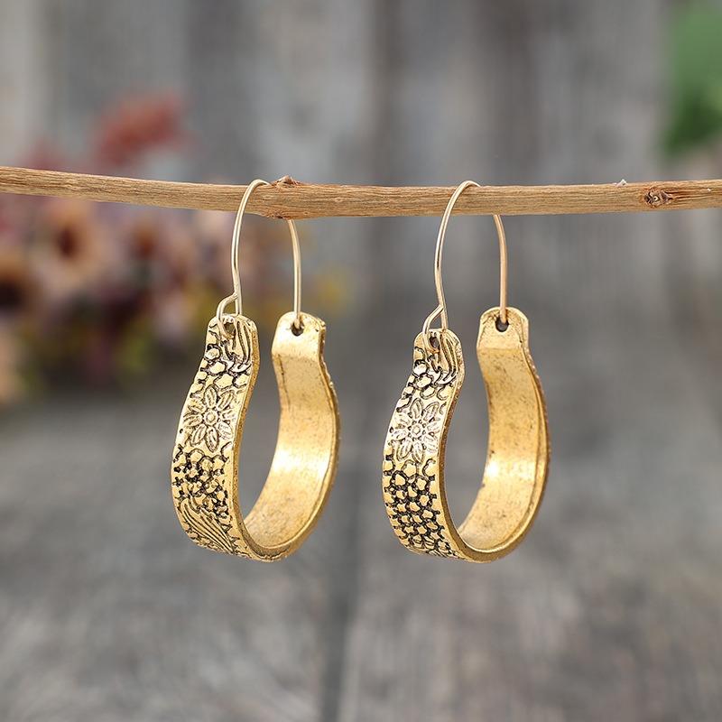 Vintage Gold Color Round Earrings Metal Carving Flower Pattern Dangle Earrings for Women Ethnic Zircon