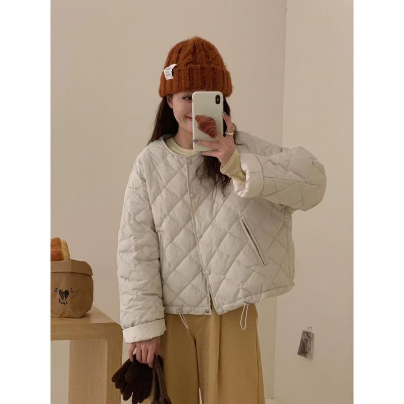

White duck down rhombus light down jacket women s winter new round neck fashion small short coat S