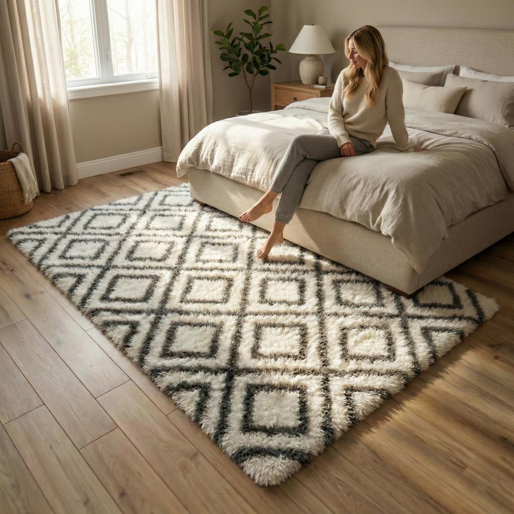 Shaggy Living Room Rug DECOR Non-slip Soft Fluffy Fashionable 120x170 White Cube