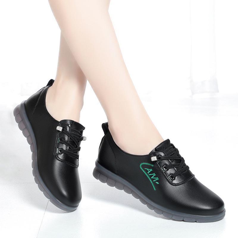Spring Autumn Anti-slip Soft Bottom Comfort Fashion Women Oxford Shoes Casual Flats Lightweight Soft Leather Sneakers