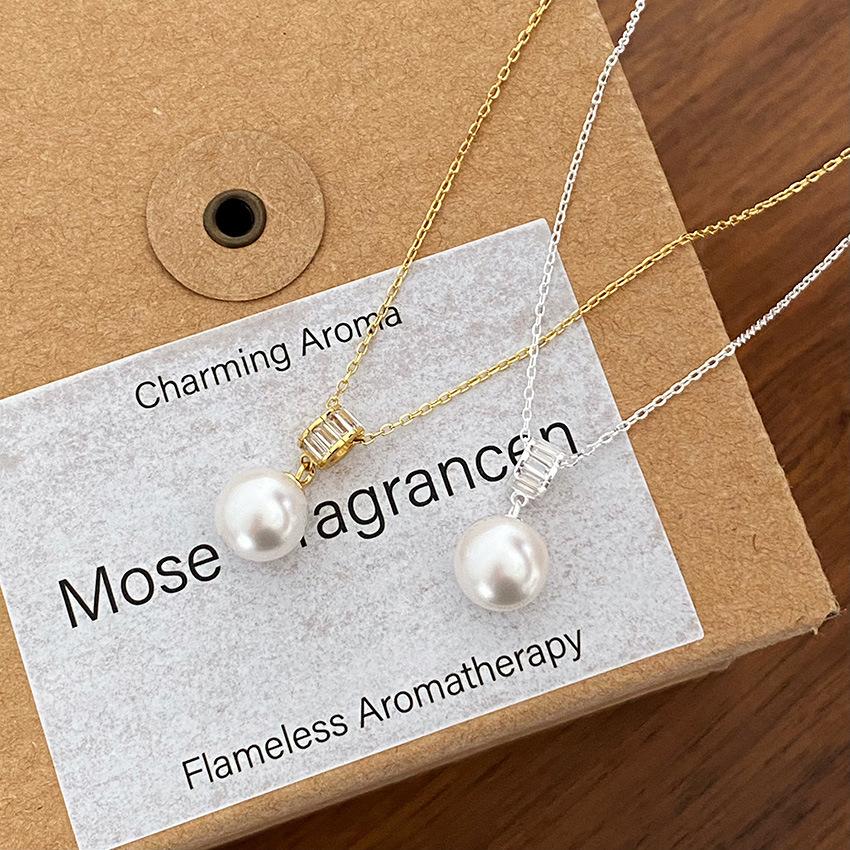 S925 Sterling Silver Light Luxury Exquisite Micro Zircon Diamond Square Diamond Pearl Pendant Necklace Women's Clavicle Chain New Trend