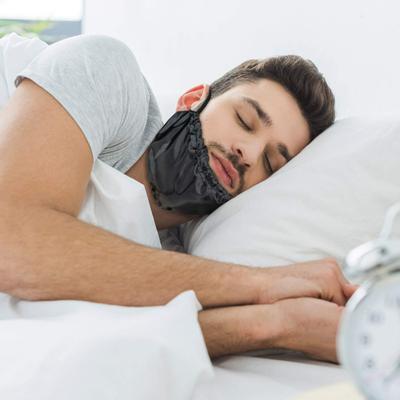 Męski czepek na brodę oddychający regulowany miękki do spania czapka na brodę fartuch ochrona na czas snu osłona na zarost bandana śliniak prezent dla męża ojca