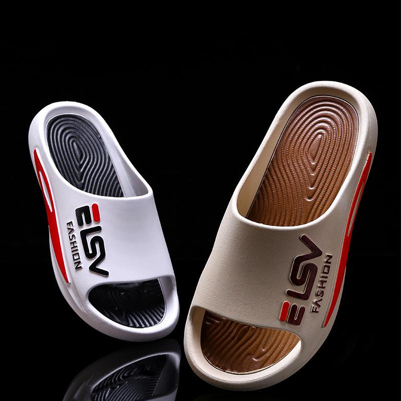 Slippers are light and non-smelly indoors in summer. You can wear anti-slip sports basketball slippers outside
