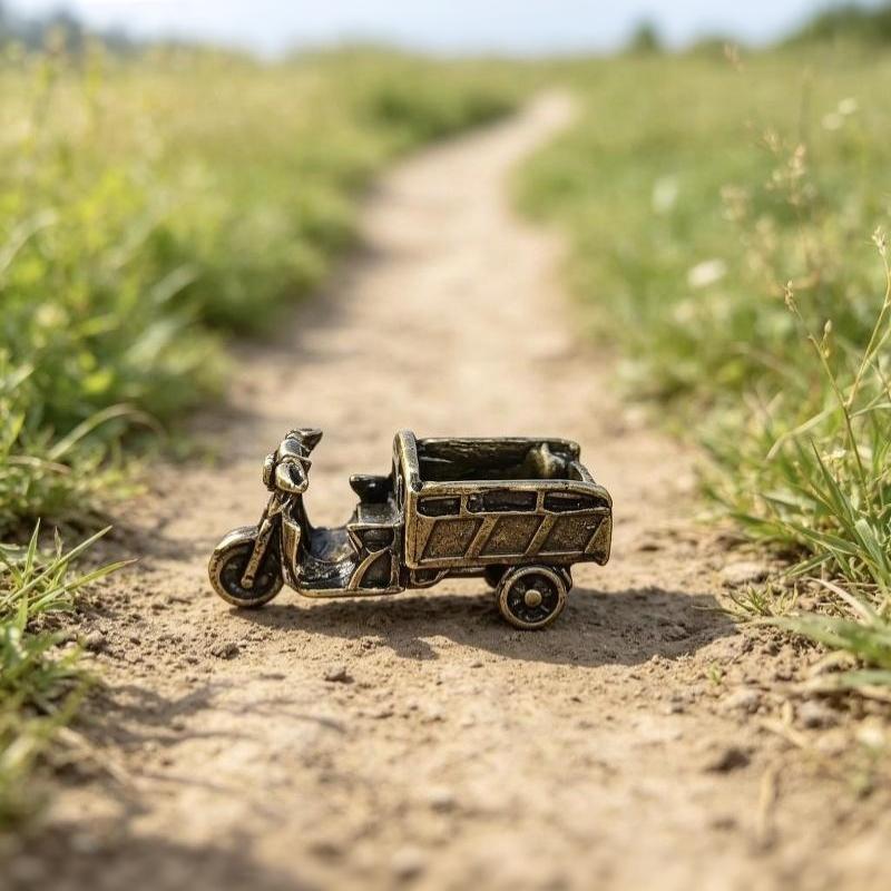 Vintage Metal Three Wheeled Motorcycle Figurine Antique Finish Detailed Craft For Home Decor Garden Ornament Collection