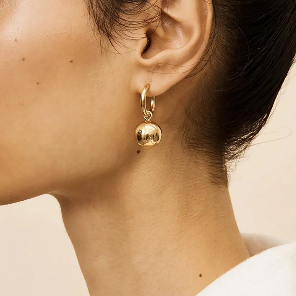 European and American ins light luxury high-end gold ball pendant earrings plated 18k gold stainless steel fashion earrings earrings women