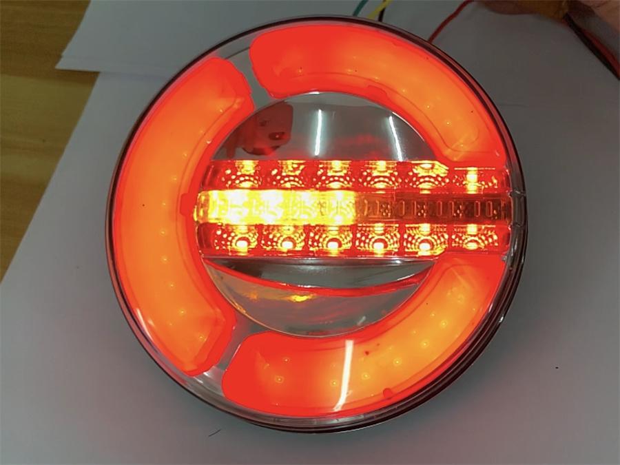 1Pcs  Waterproof Round Rear Truck Tail Light Universal for 12V 24V Vehicles