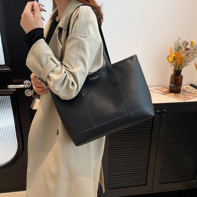Textured Commuter Large-capacity Bag 2025 New Women's Bag Casual Foreign Style Niche Shoulder Bag Popular Tote Bag