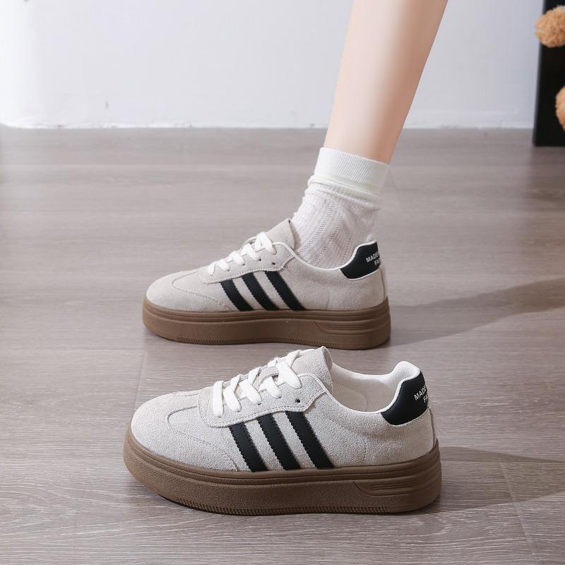 Gelbe Damen neue Sommer dünne atmungsaktive Mesh-Schuhe Größe dicke Sohle erhöhend lässige Sport-Board-Schuhe