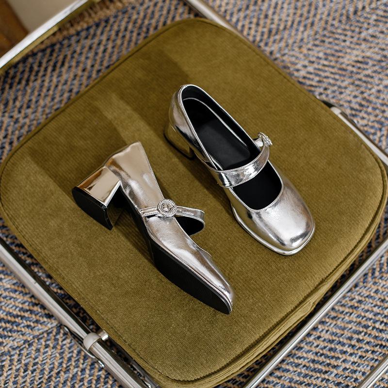 

Square head Mary Jane shoes women s 5CM medium heel comfortable thick heel black work shoes 2025 spring new flight attendant single shoes 35