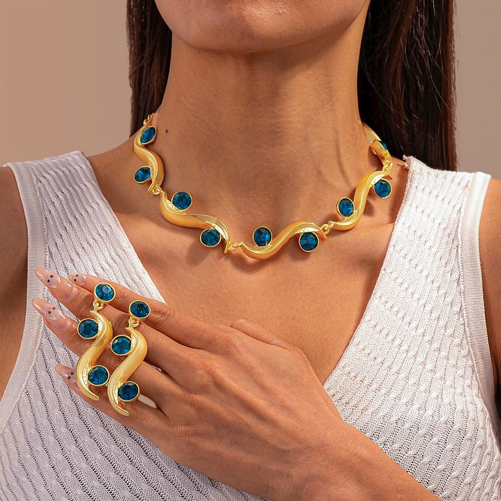 Módní šperky pro dámskou sadu