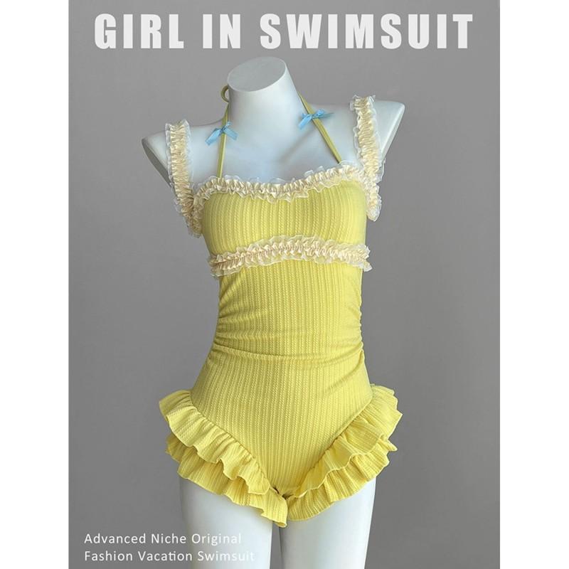 Gelber Badeanzug für Damen Niedliches Mädchen Zweidimensionale Kawaii Cos Kleine Brüste In Heißem Wasser Einweichen Foto Schön Süß