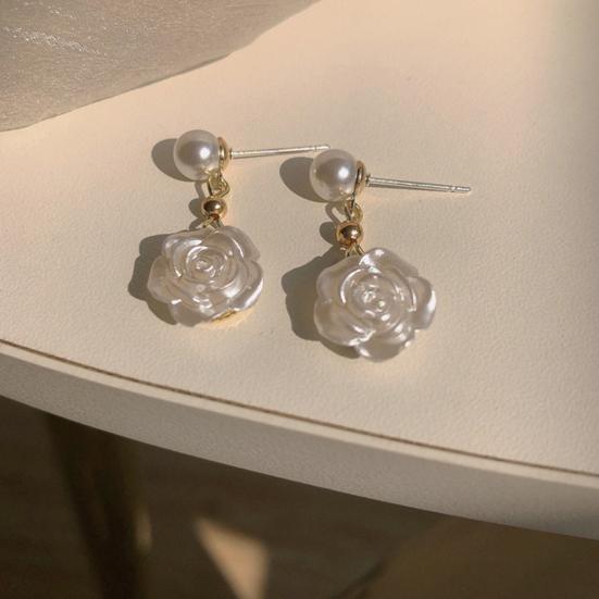 1 Pair Women Earrings Camellia Shape Faux Pearl Design Show Unique Charm Alloy Mini Flower Style Elegant All-Match Drop Earrings for Dating