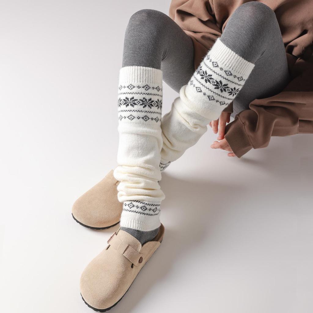 Retro Nordic Snowflake Leg Warmers: Women's Fair Isle Knitted Socks for Autumn & Winter