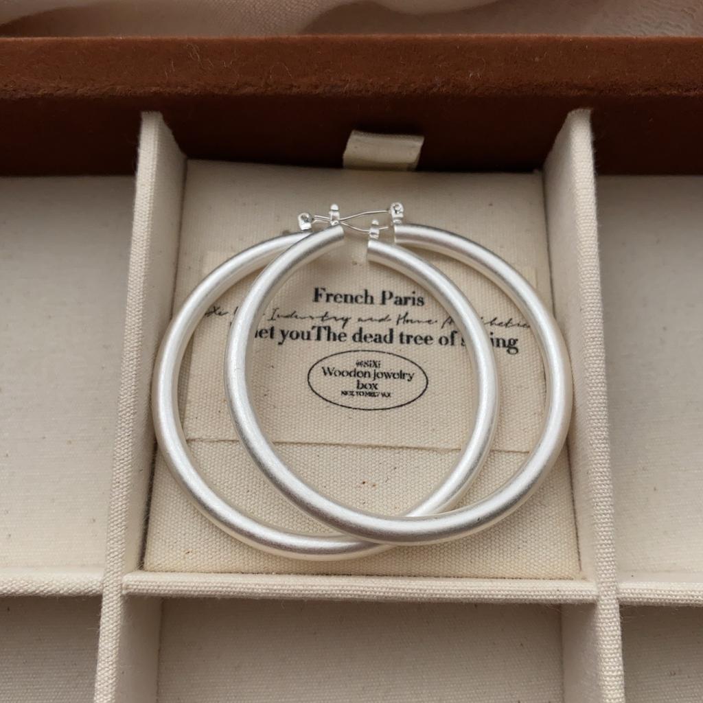 Premium Atmosphere Simple Earrings Women'S Large Circle Temperament Versatile Plain Ring Cold Wind Earrings Earrings
